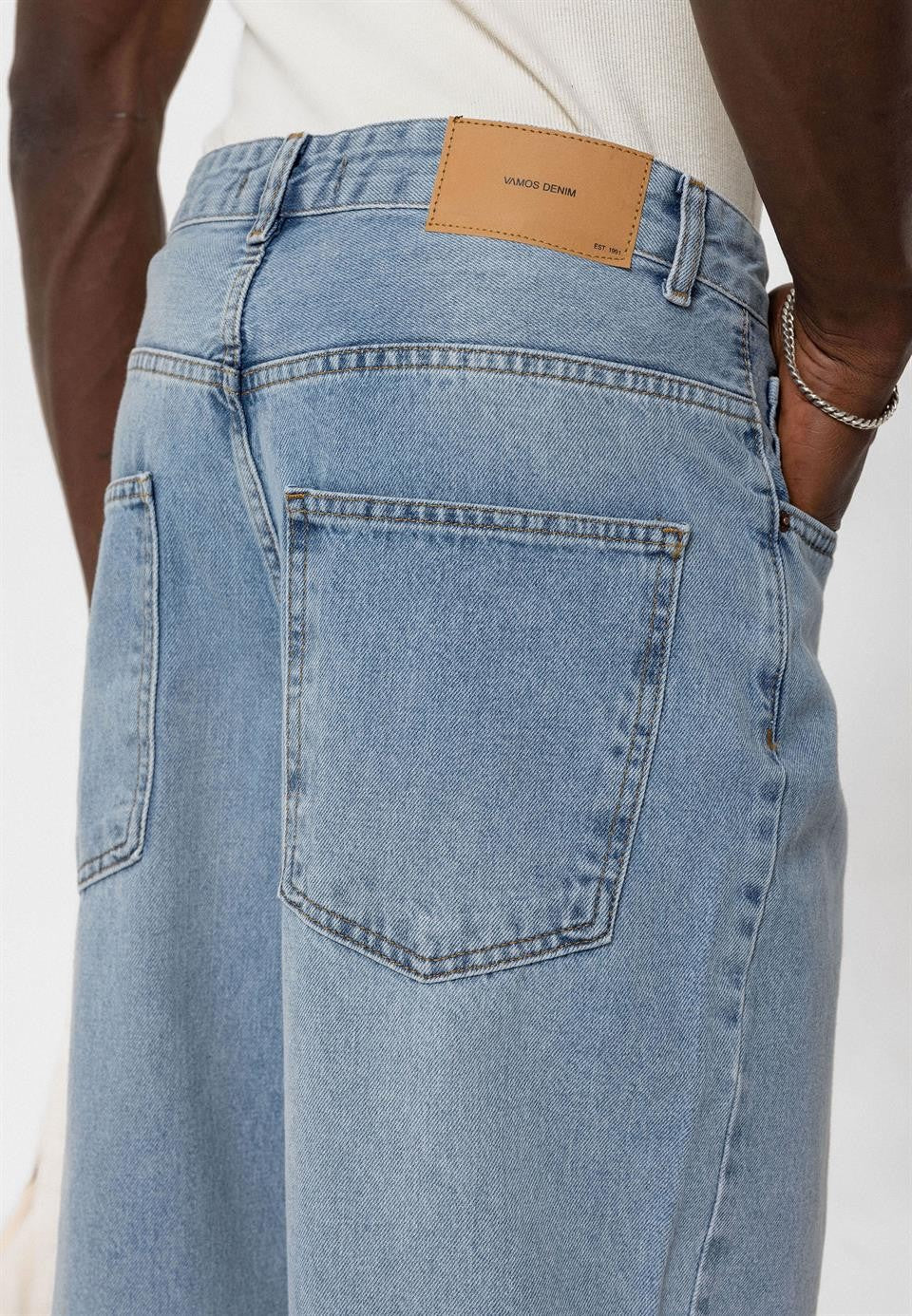 Baggy-Fit Jeans