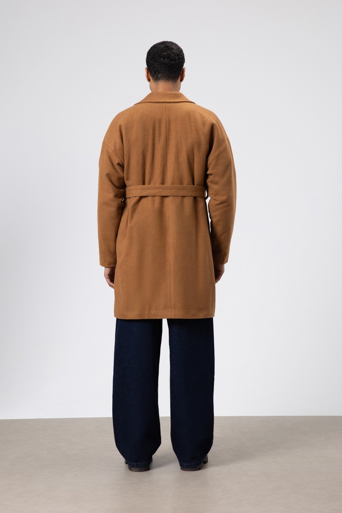 Oversized Arched Cashmere Coat