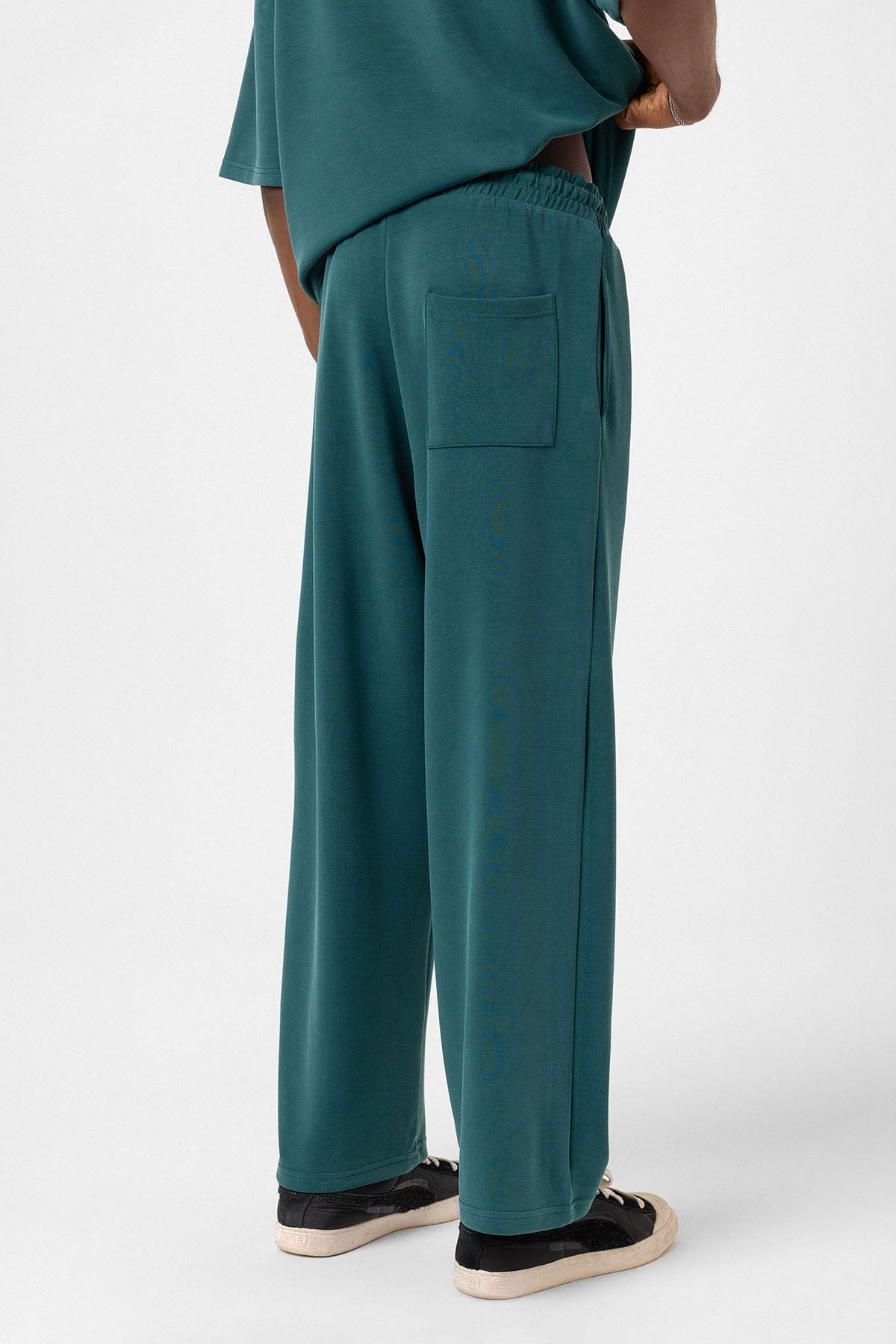 Label: Detailed Oversized Modal Fabric Sweatsuit Set