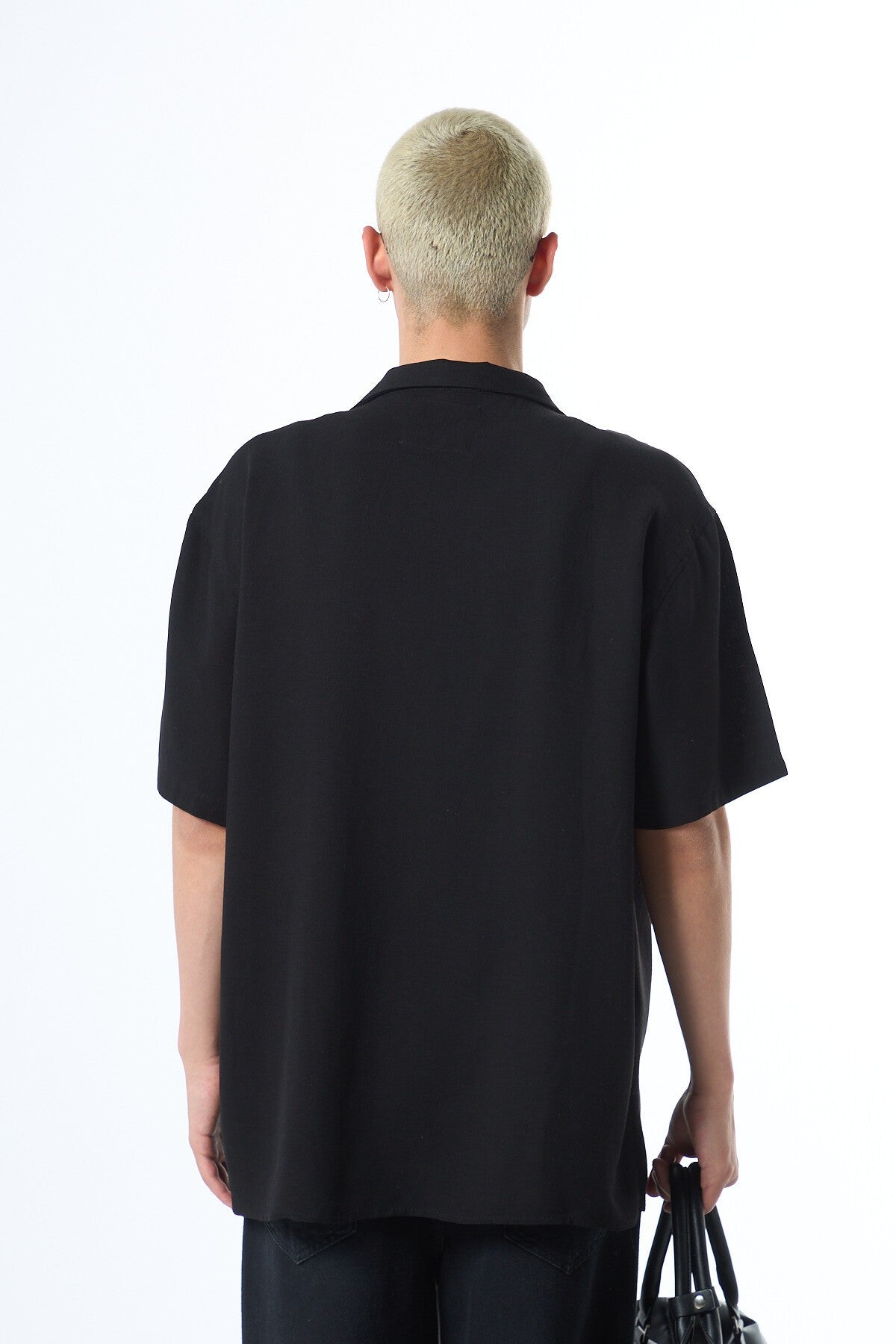 Oversized Short-Sleeve Linen Shirt with Two Pockets