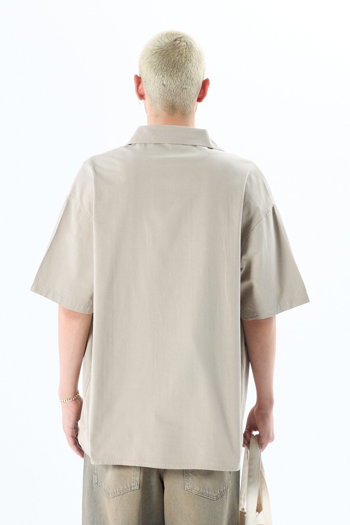 Oversized Short-Sleeve Linen Shirt with Embroidery Details and No Pockets