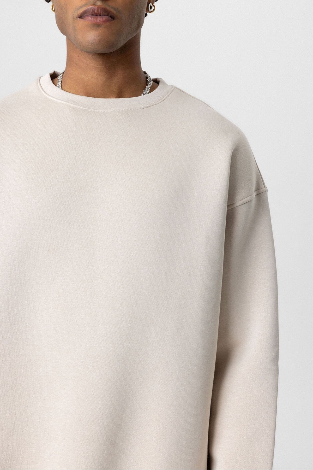 Basic Oversized Crew-Neck Sweatshirt