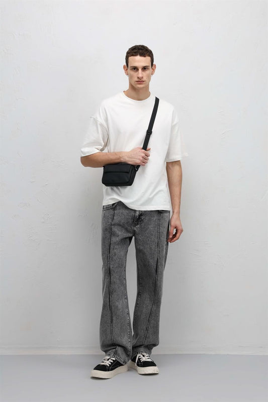 Stitched-Detail Relaxed-Fit Jeans