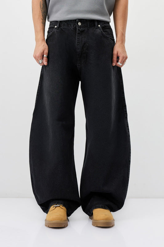 Balloon-Fit Jeans