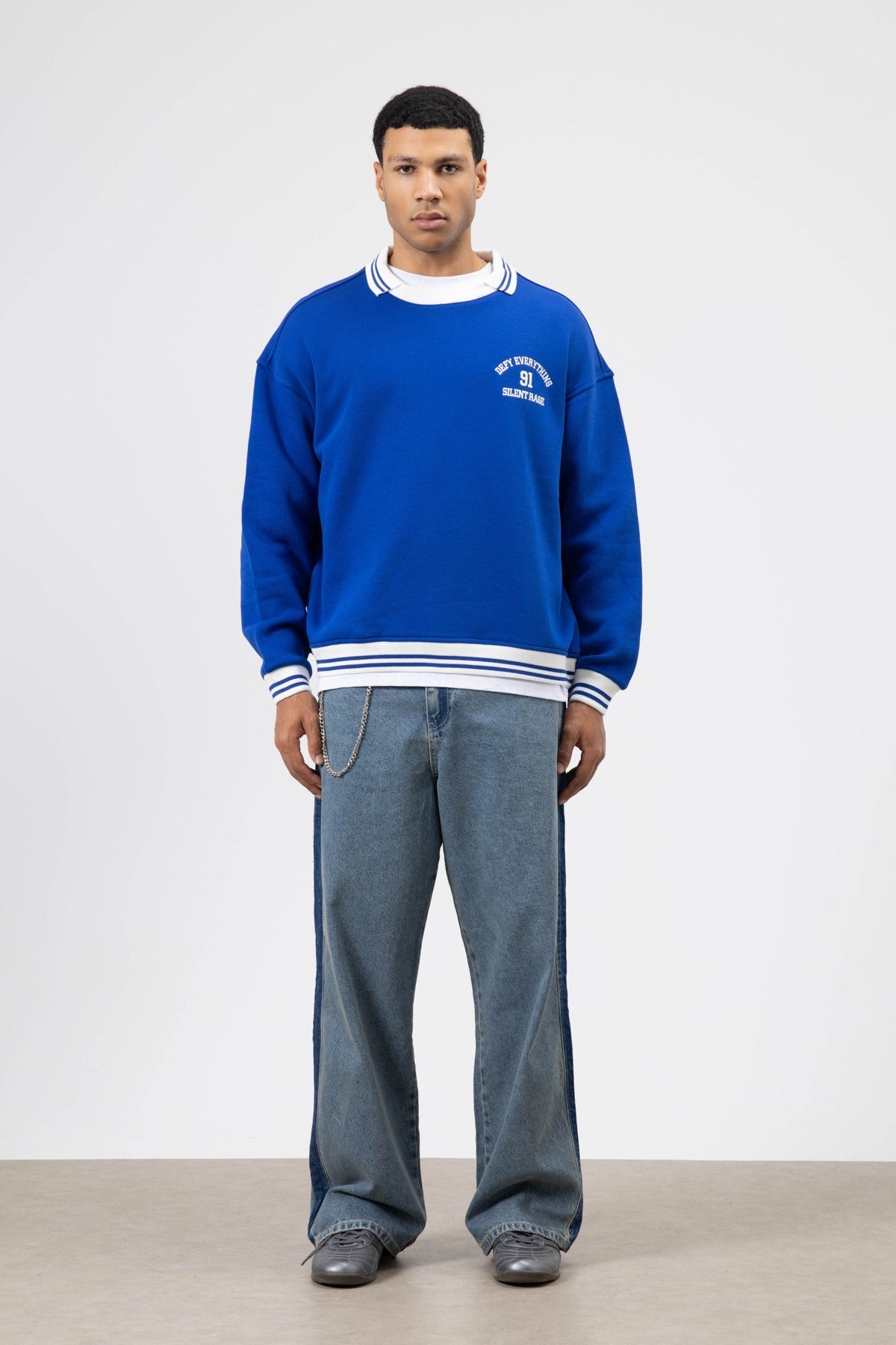 Oversized Collar Sweatshirt with Embroidery Details