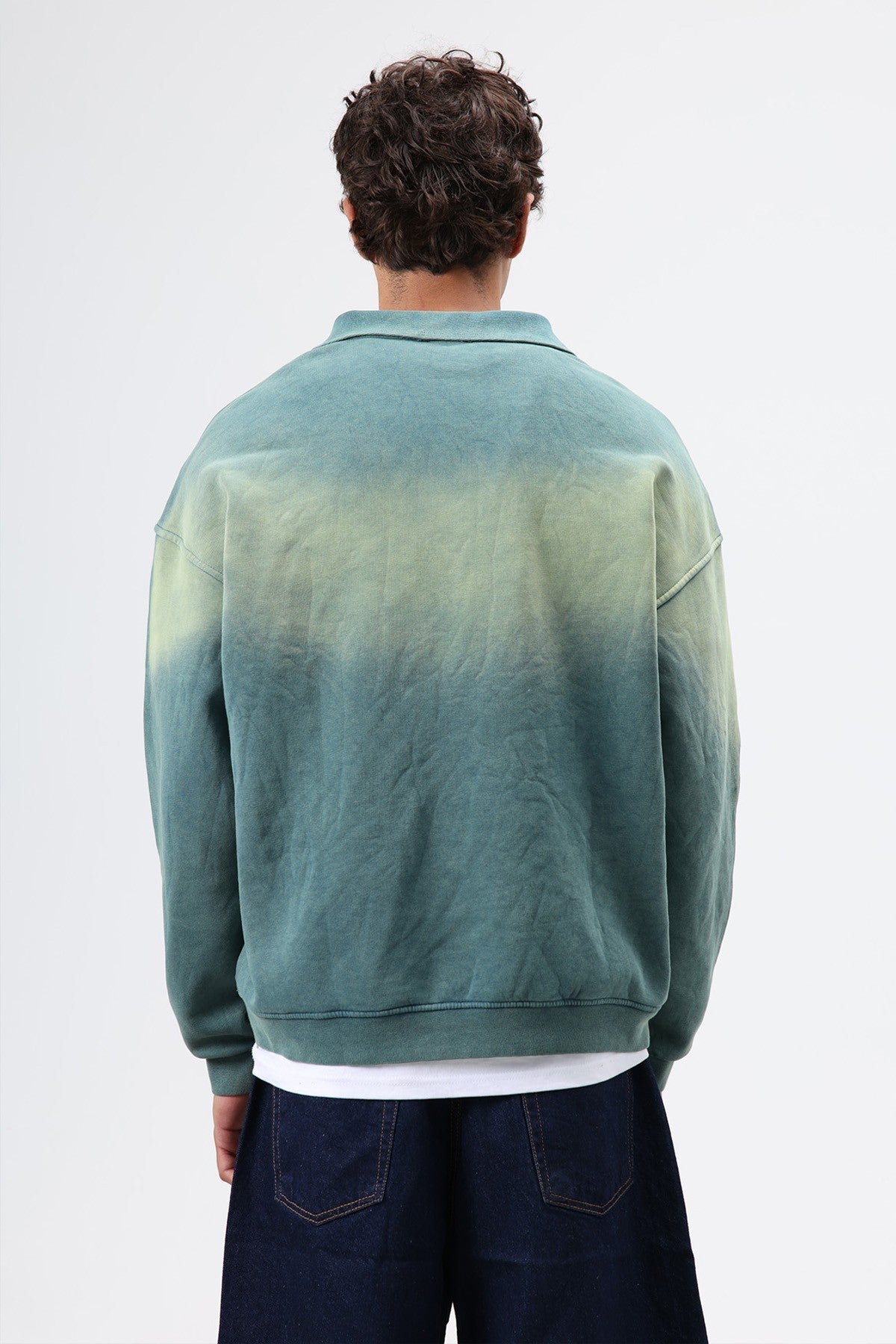 Oversized Sweatshirt with a Collar and Zipper