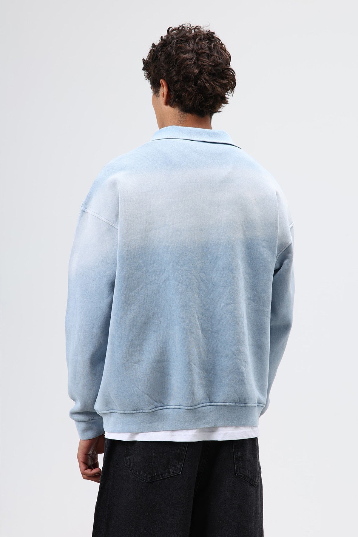 Oversized Sweatshirt with a Collar and Zipper