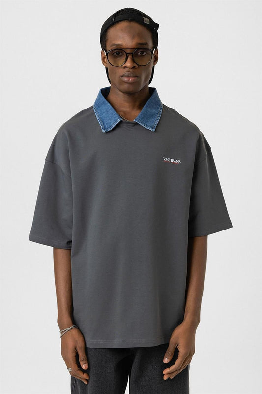 Oversized T-Shirt with Polo Collar and Embroidered Design
