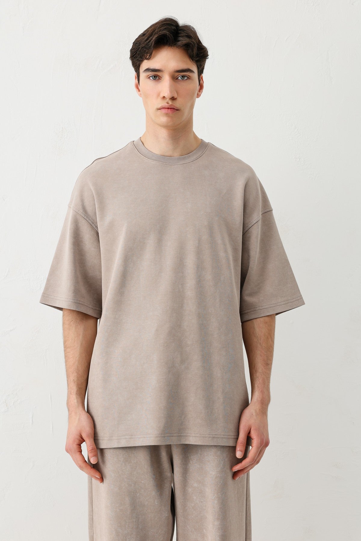 Short-Sleeved, Washed Oversized T-Shirt