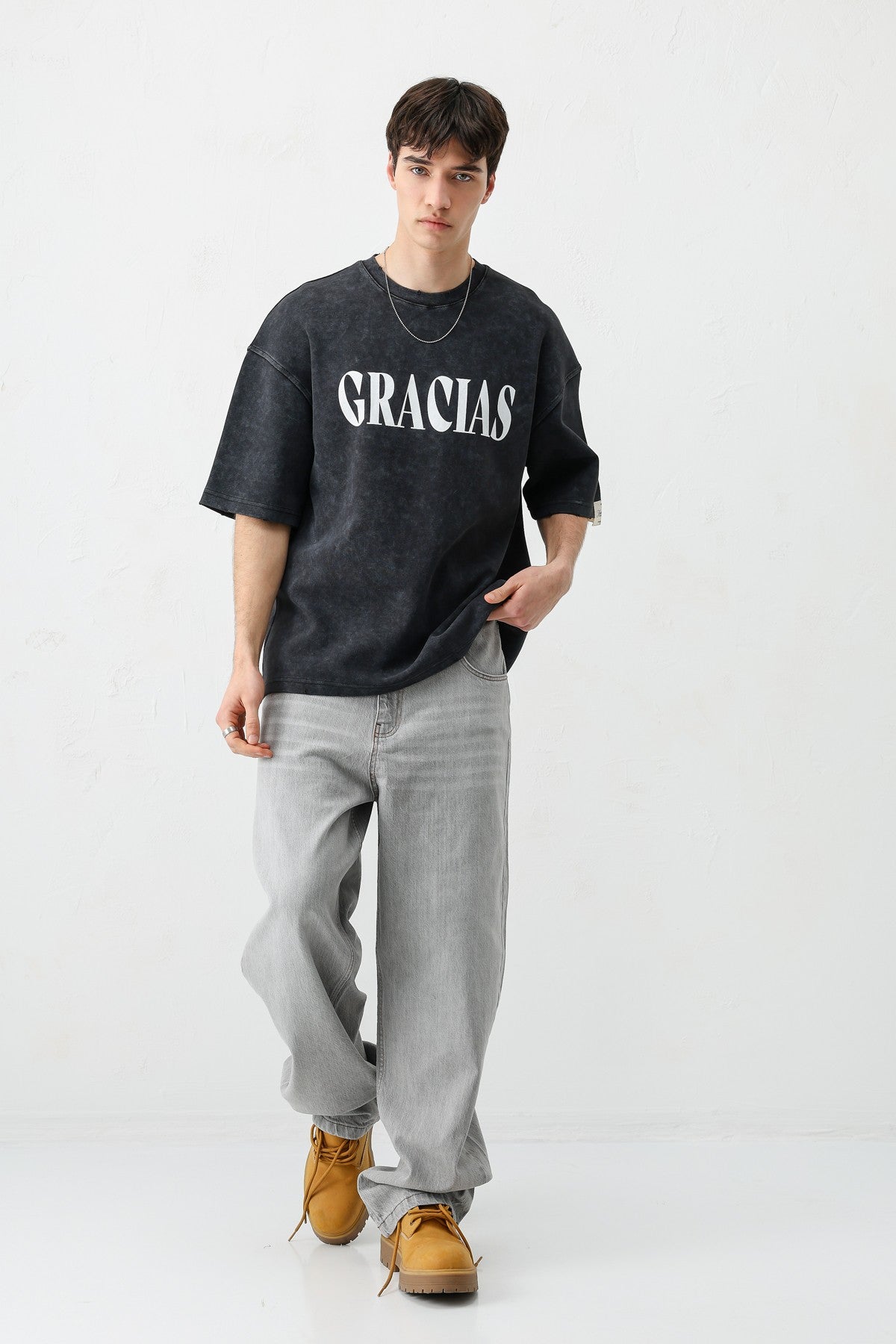 Oversized "Gracias" Printed T-Shirt