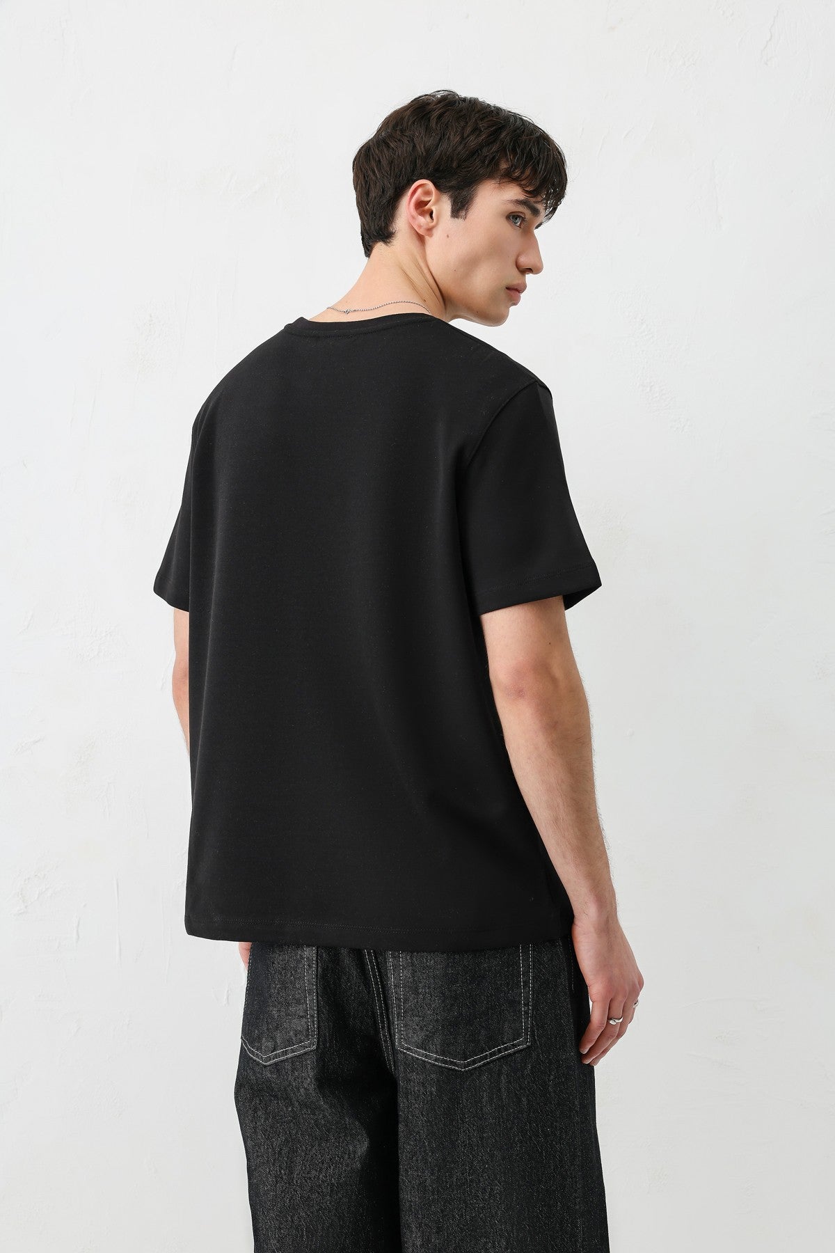 Short-Sleeved Boxy-Fit T-Shirt