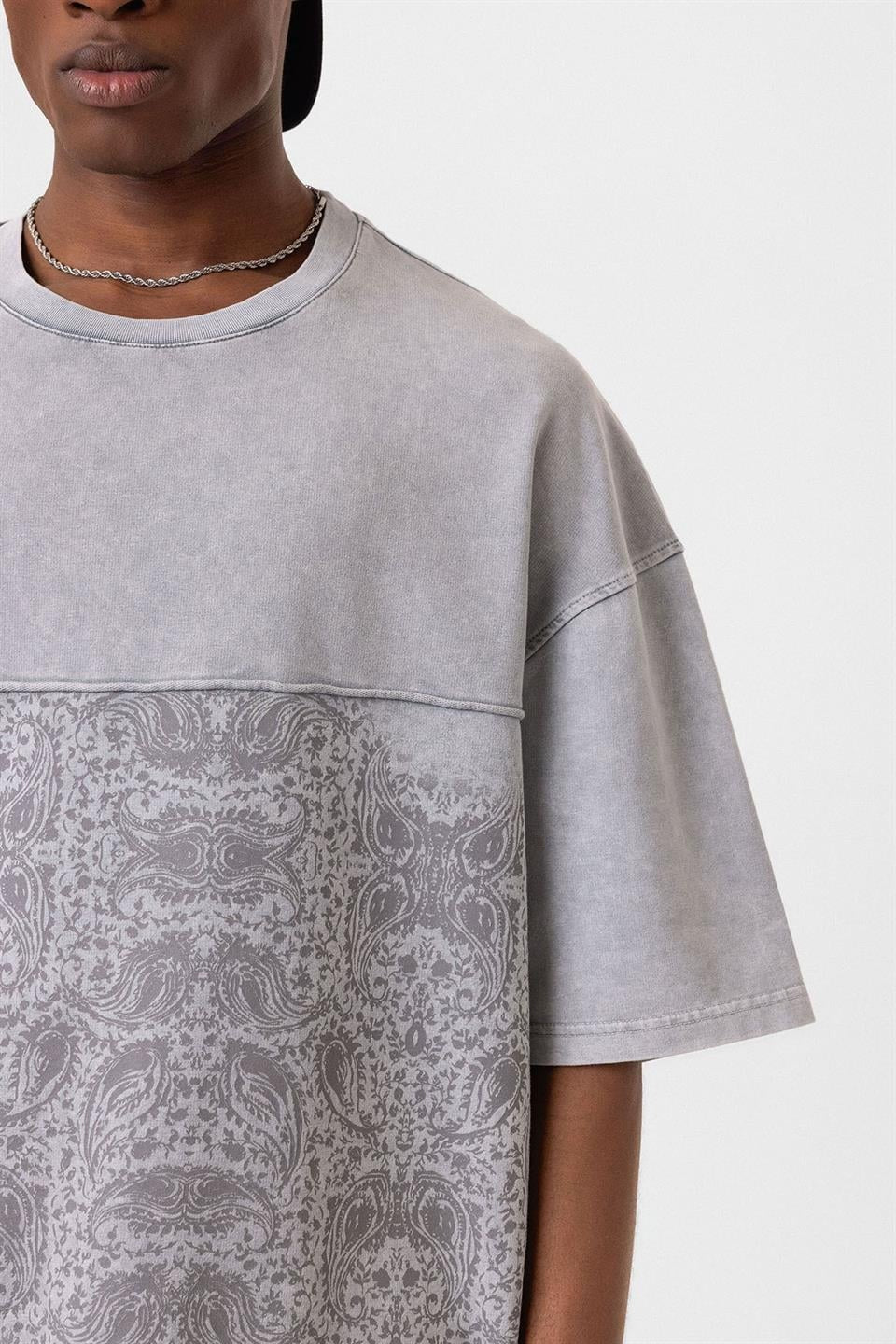 Oversized T-Shirt with Bike Neckline and Washable Collar