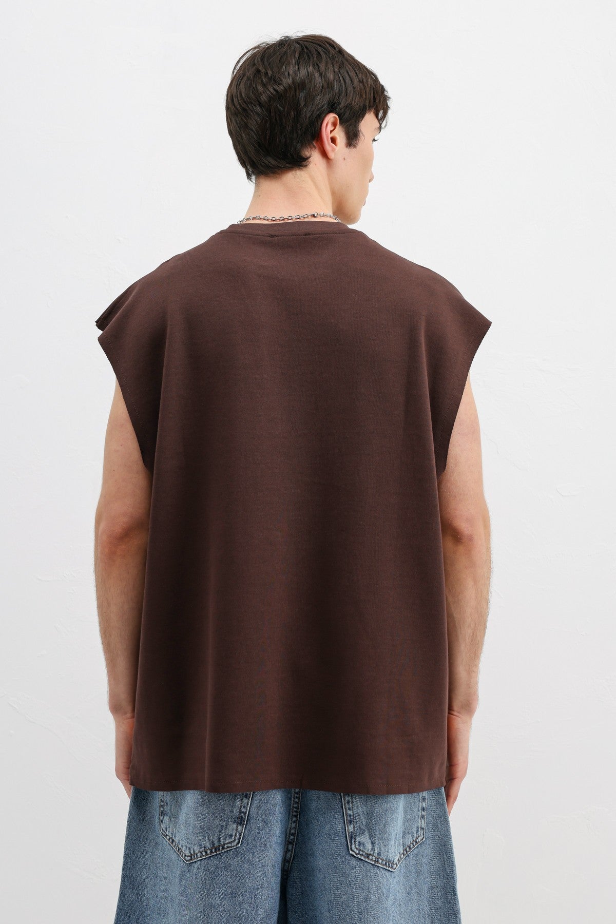 Oversized Sleeveless Basic T-Shirt