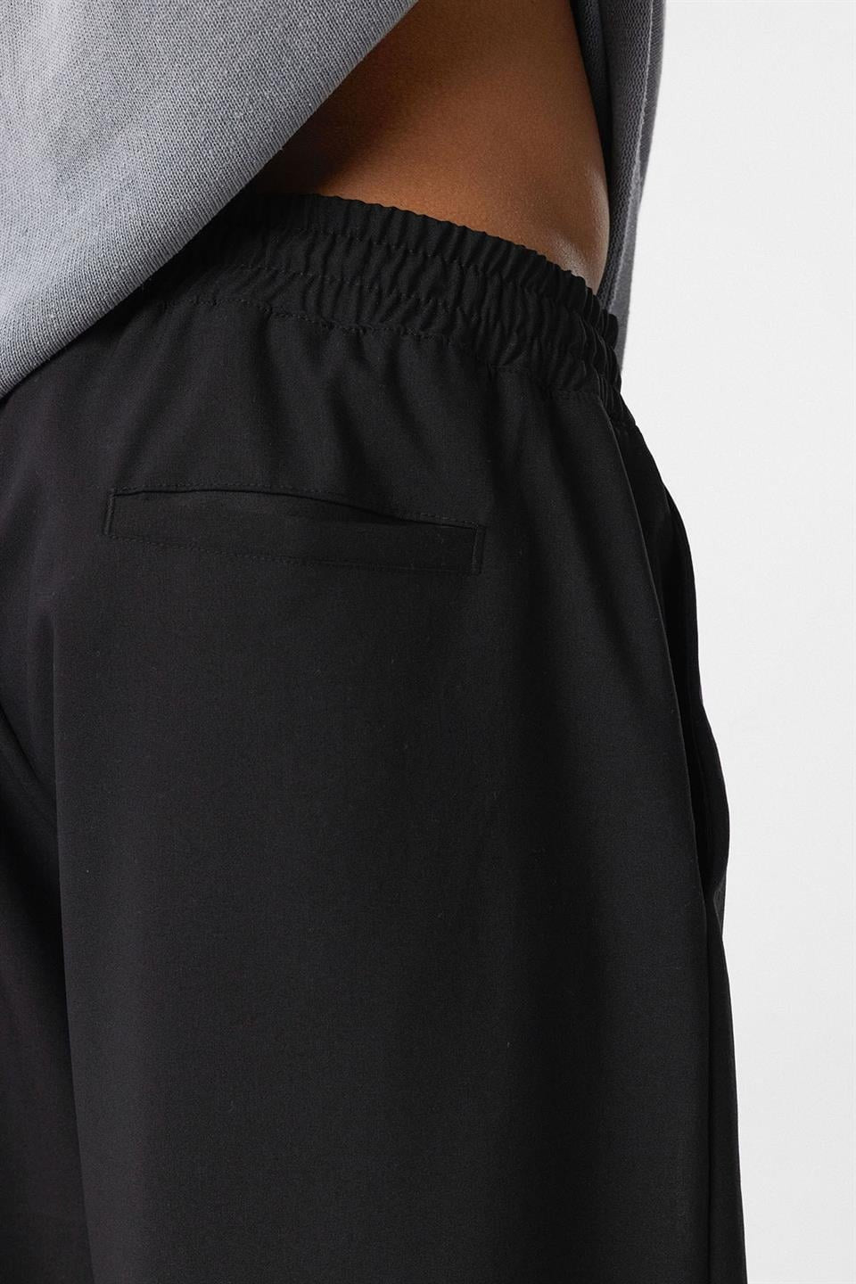Baggy Pants with an Elastic Waistband