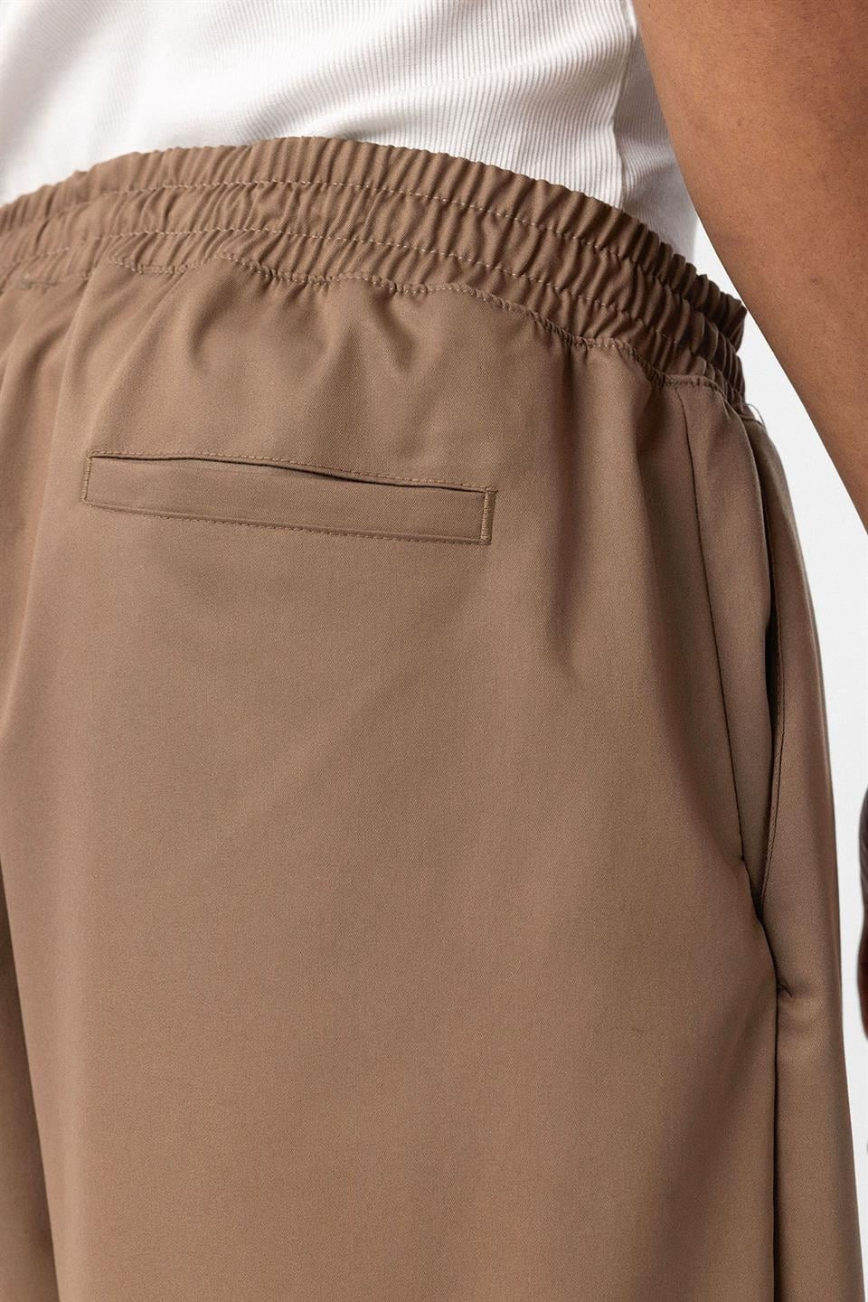 Baggy Pants with an Elastic Waistband
