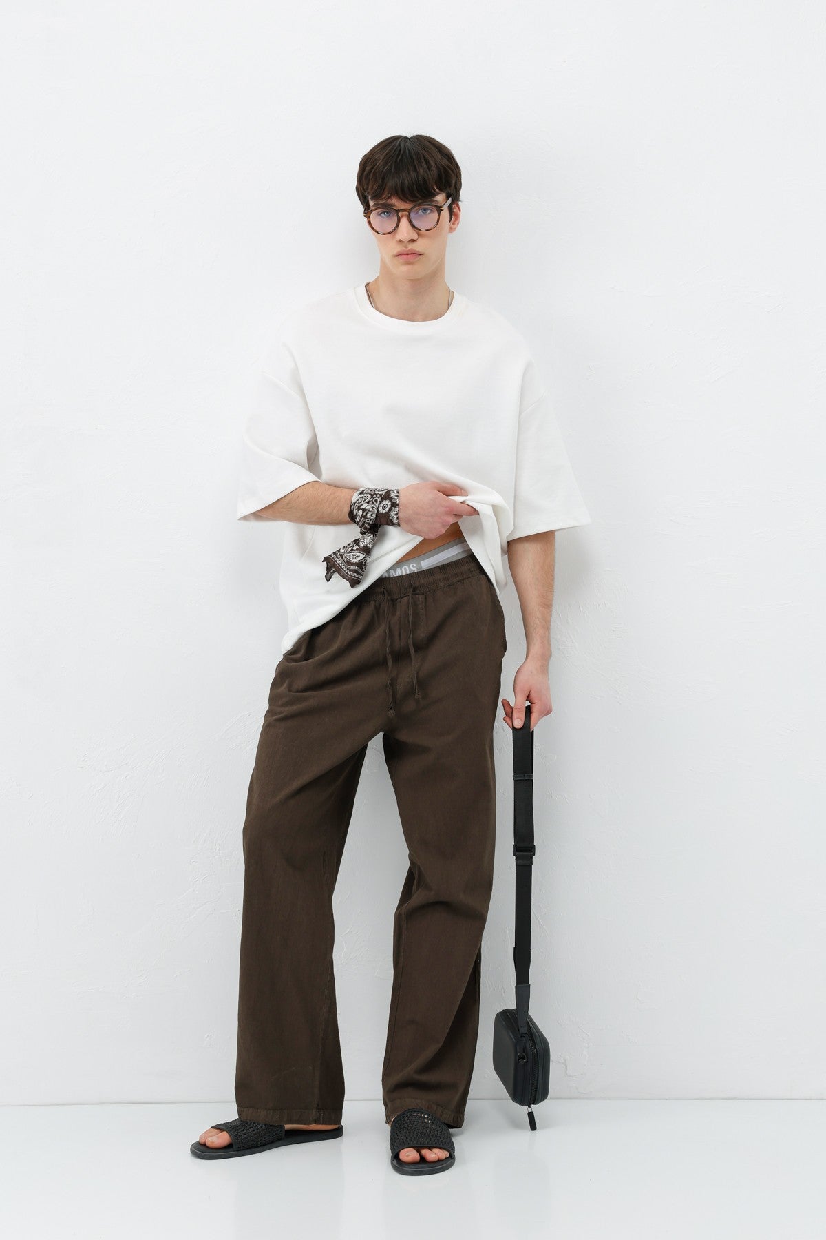 Baggy-Fit Linen Pants with Elastic Waistband