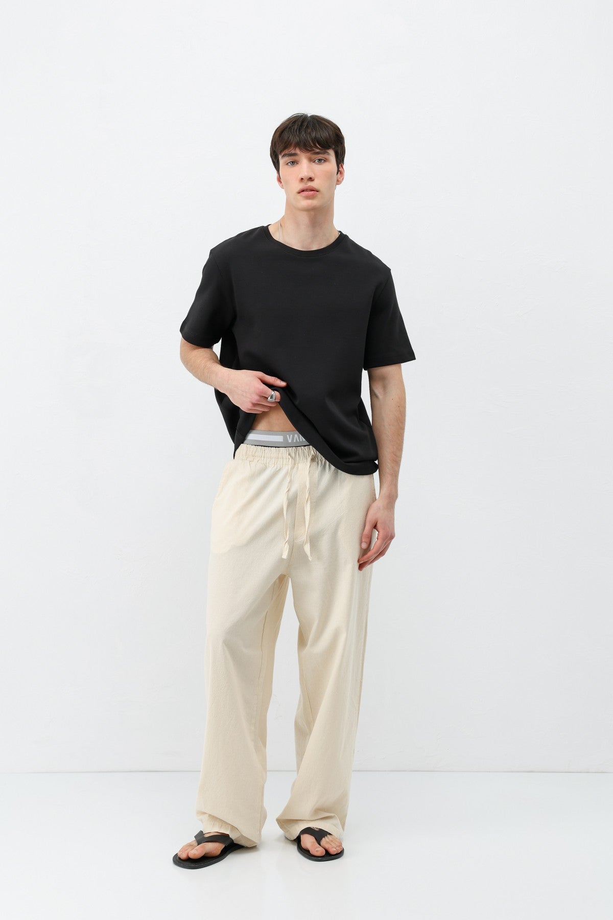 Baggy-Fit Linen Pants with Elastic Waistband