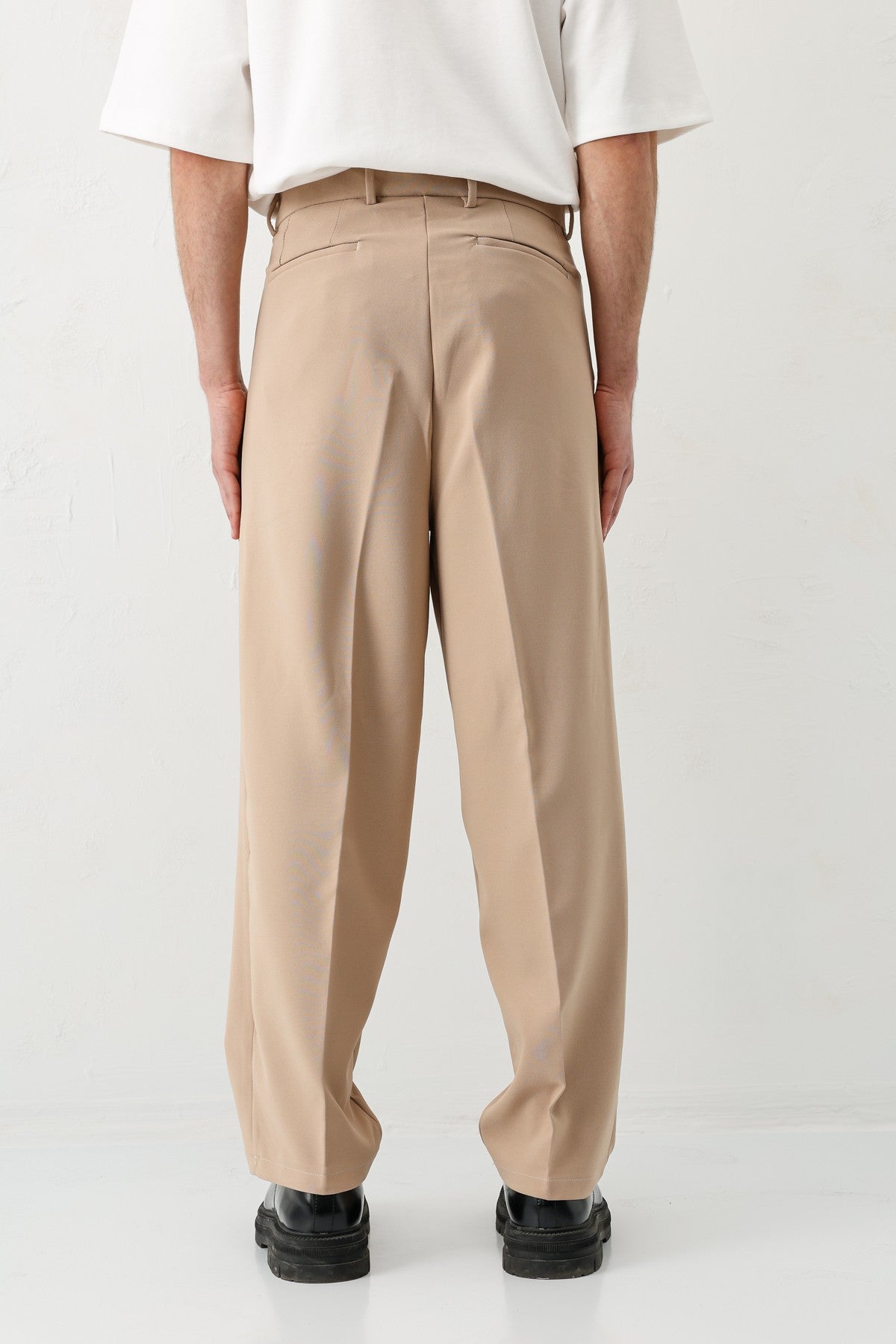 Baggy-Fit Pleated Pants