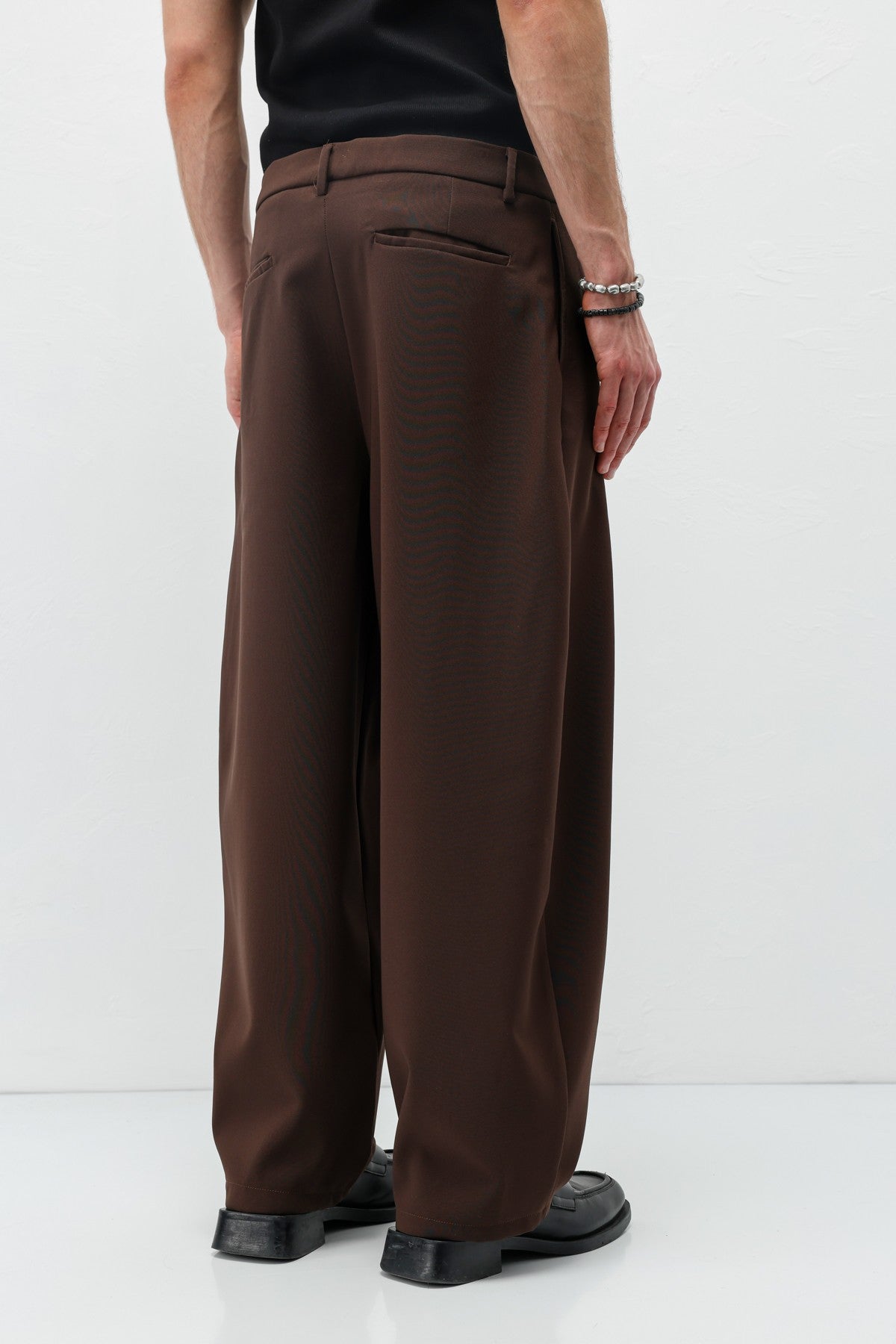 Barrel Fit Tailored Pants