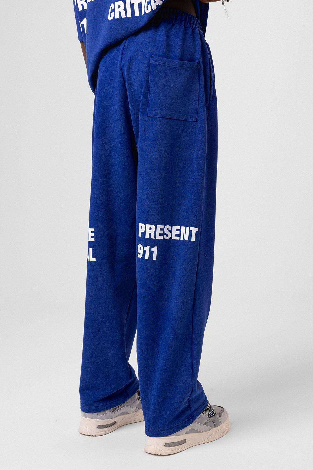 Oversized Sweatsuit Set with Back Print (Washed)