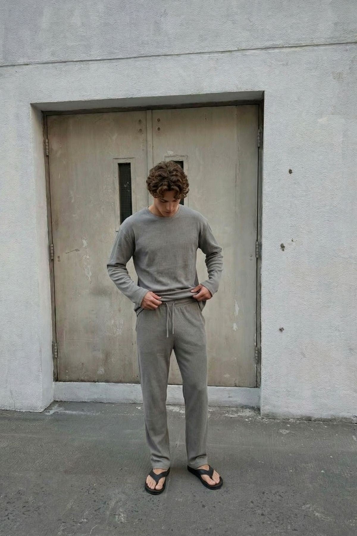 Drawstring Baggy-Fit Pants