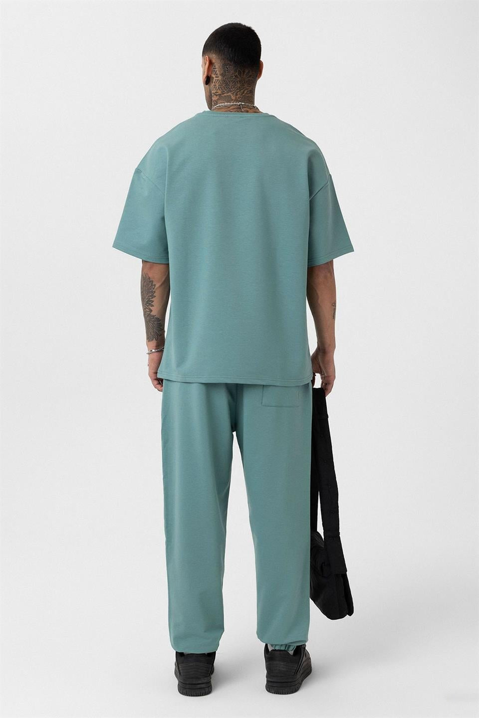 Basic Oversized Sweatsuit Set with Elastic Cuffs