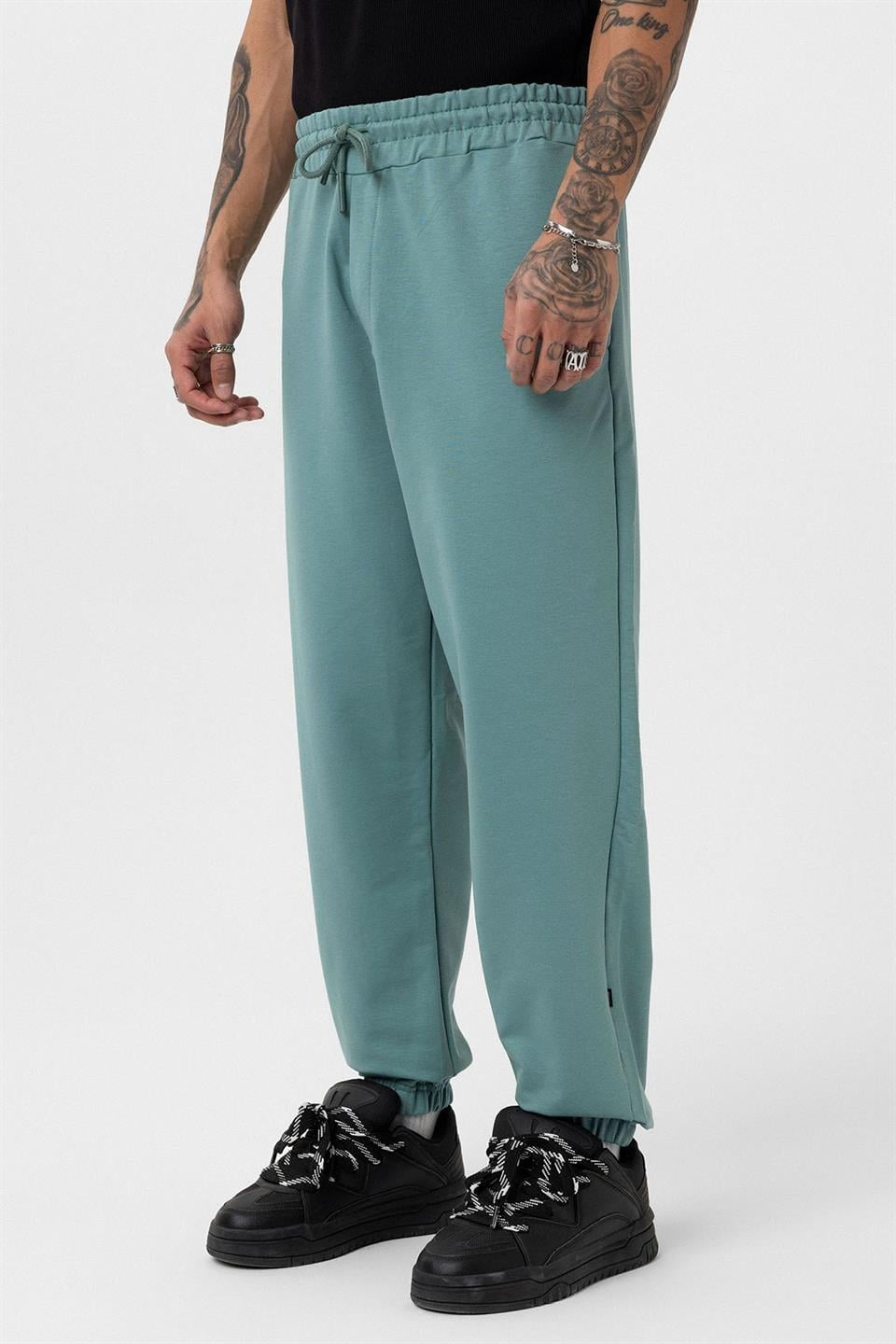 Basic Oversized Sweatsuit Set with Elastic Cuffs