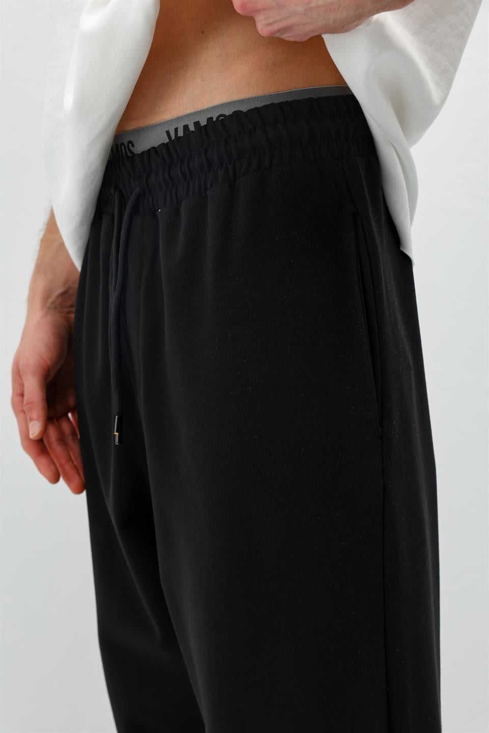 Basic Elastic-Waist Sweatpants