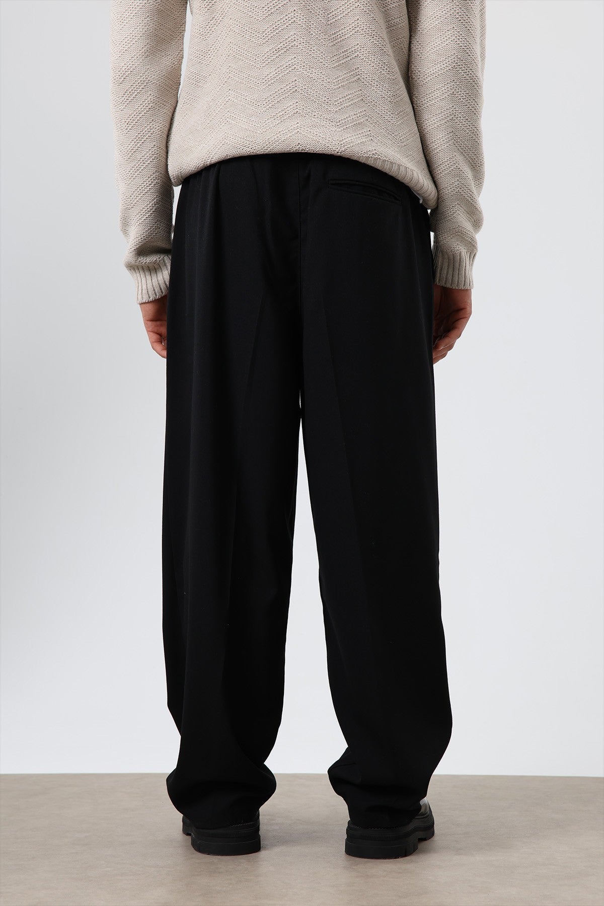Baggy-Fit Fabric Pants 30-795-1