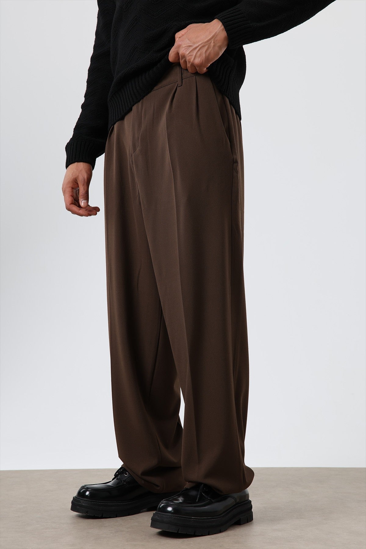 Baggy-Fit Fabric Pants 30-795-1