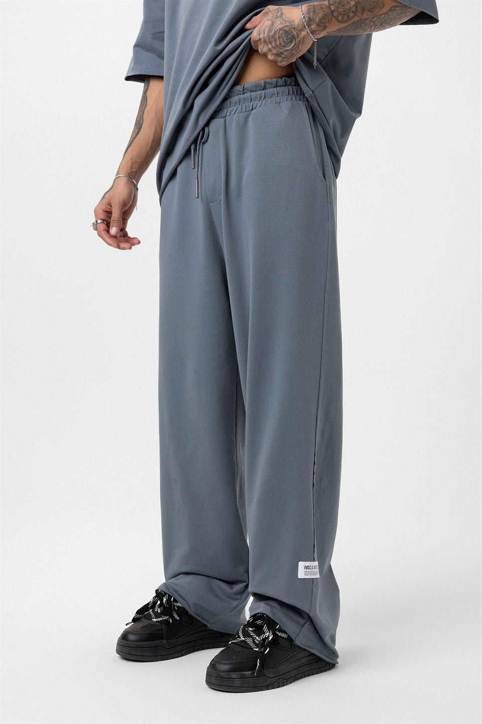 Label: Detailed Oversized Sweatsuit Set