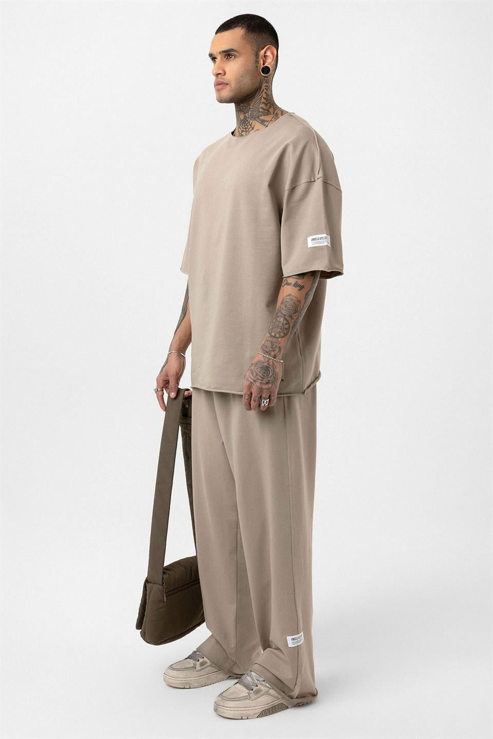 Label: Detailed Oversized Sweatsuit Set