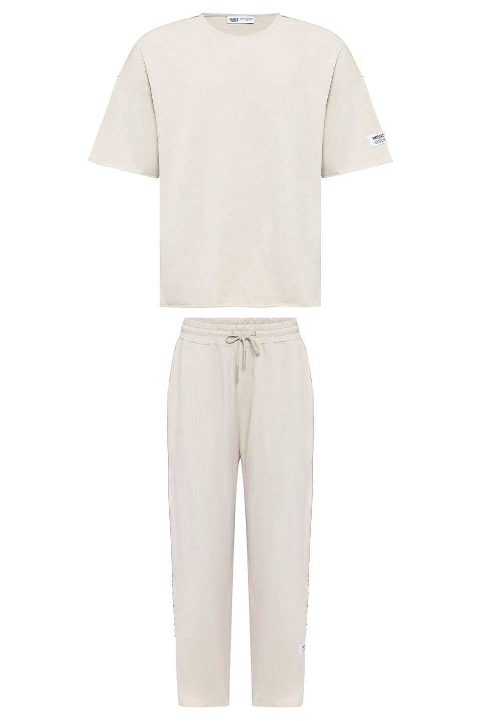 Label: Detailed Oversized Sweatsuit Set