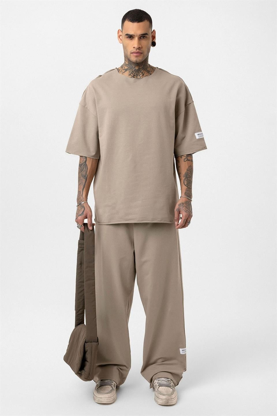 Label: Detailed Oversized Sweatsuit Set
