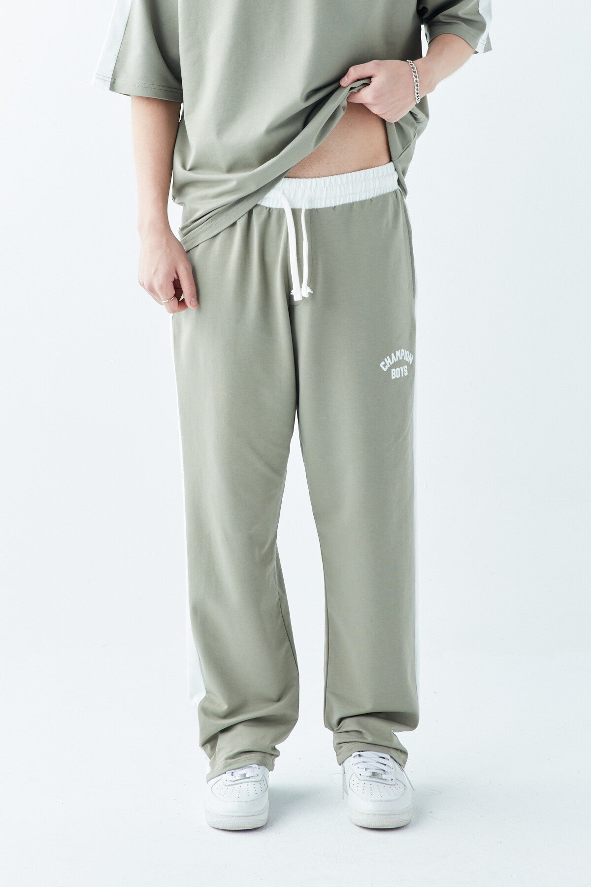 Champion Boys Printed Oversized Sweatsuit Set