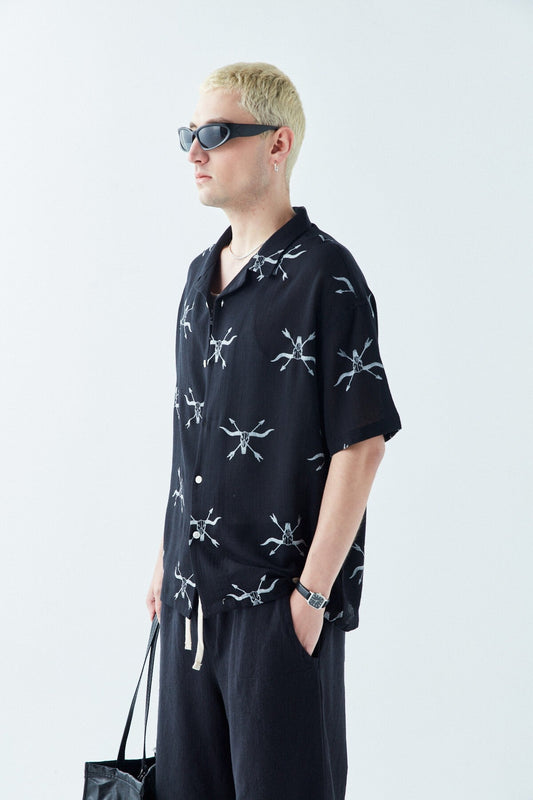 Patterned Short-Sleeve Oversized Shirt Without Pockets