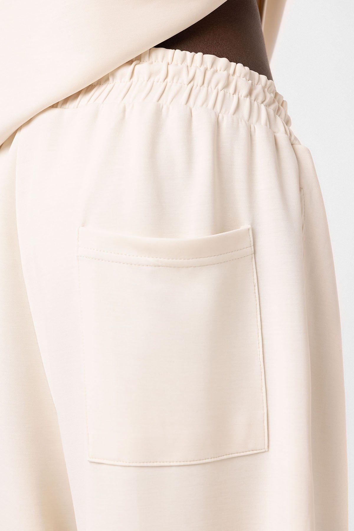 Label: Detailed Oversized Modal Fabric Sweatsuit Set