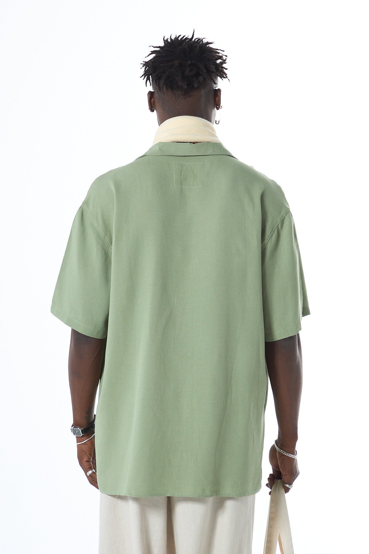 Oversized Short-Sleeve Linen Shirt with Two Pockets