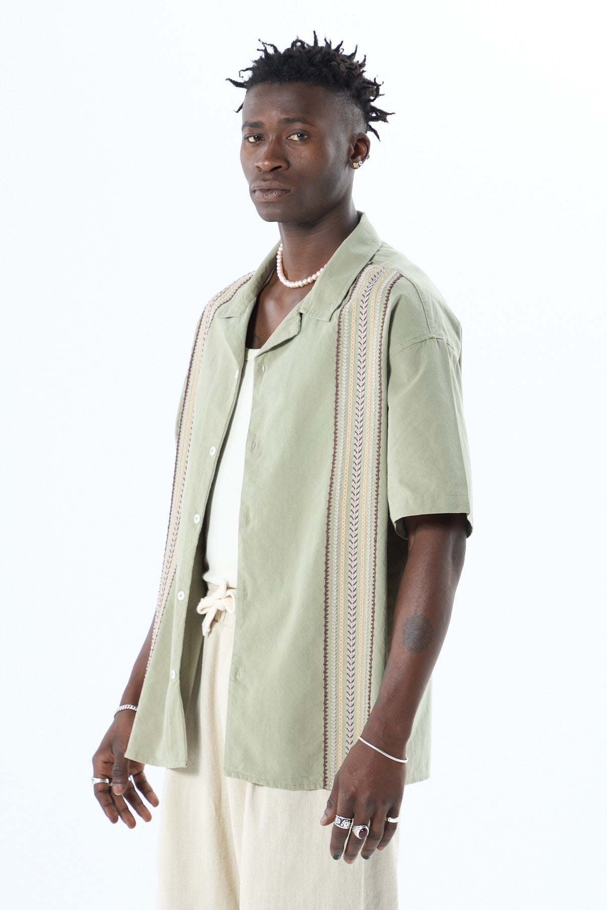 Oversized Short-Sleeve Linen Shirt with Embroidery Details and No Pockets