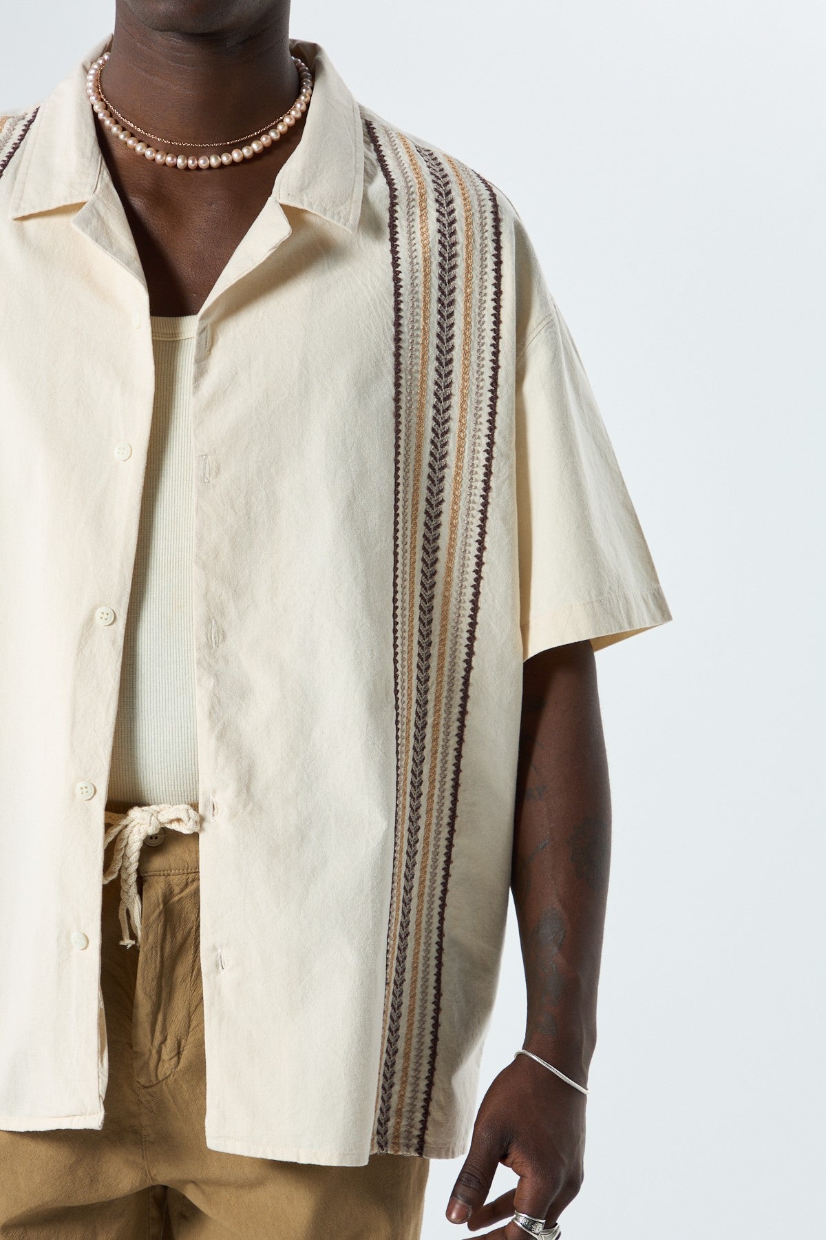 Oversized Short-Sleeve Linen Shirt with Embroidery Details and No Pockets