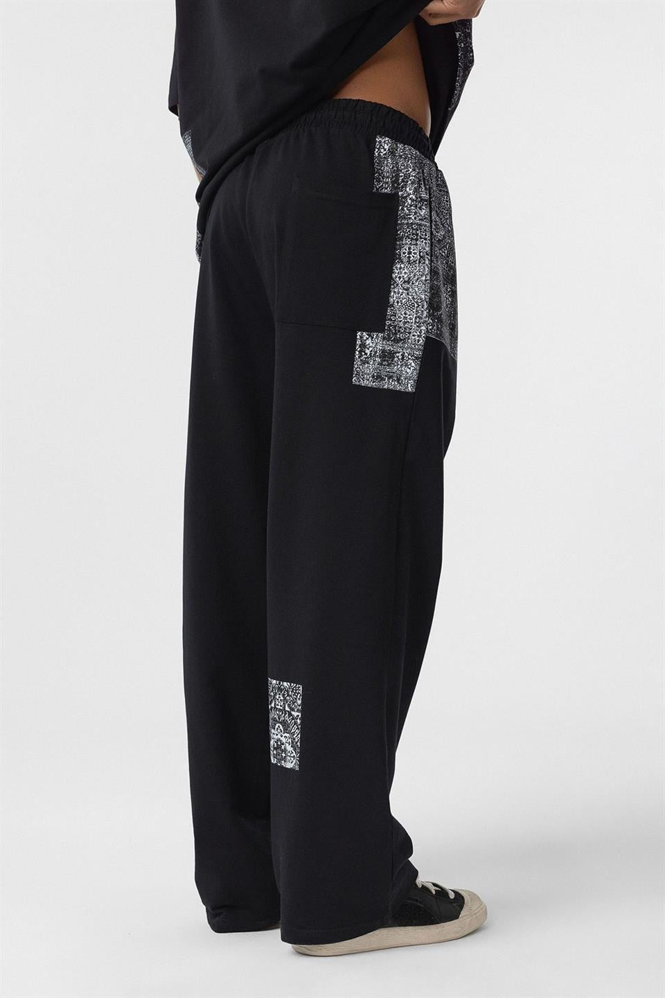 Oversized Sweatsuit Set with Ethnic Patterns