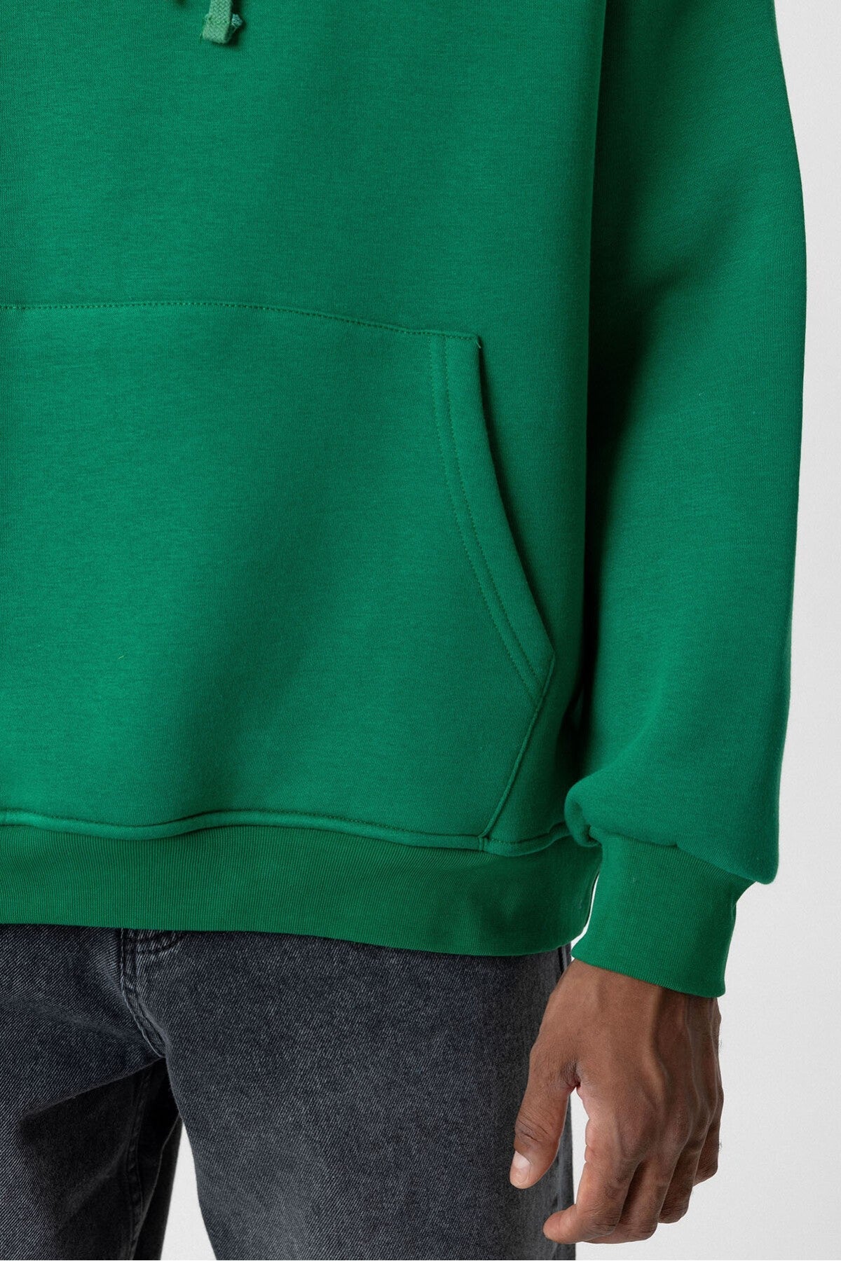 Basic Oversized Hooded Sweatshirt with Pockets