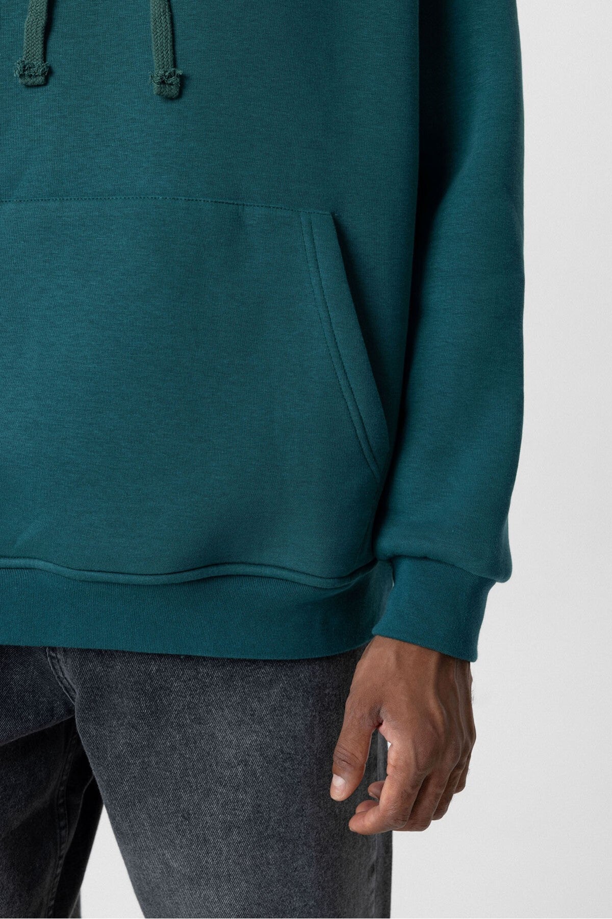 Basic Oversized Hooded Sweatshirt with Pockets