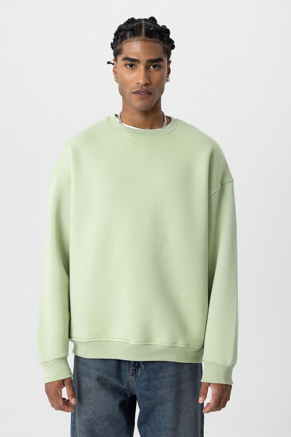 Basic Oversized Crew-Neck Sweatshirt