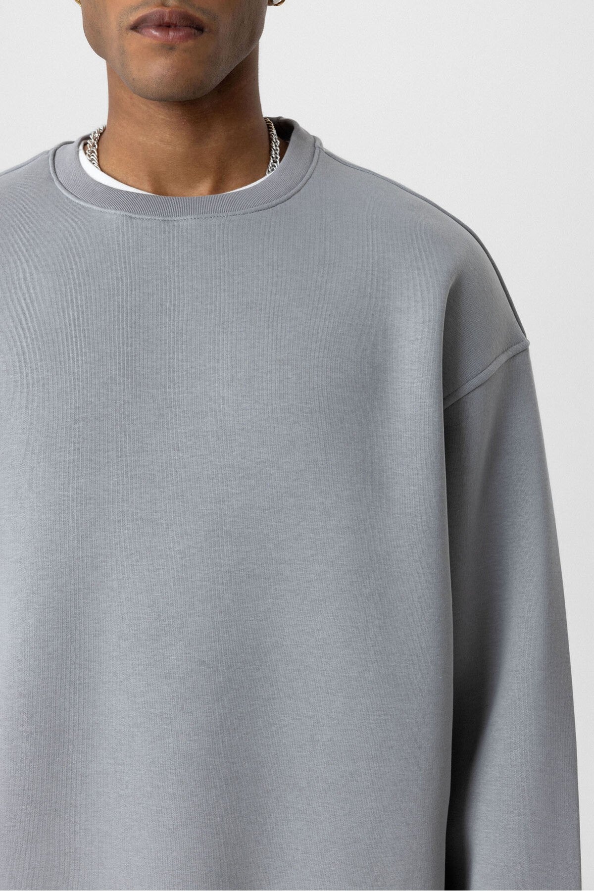 Basic Oversized Crew-Neck Sweatshirt