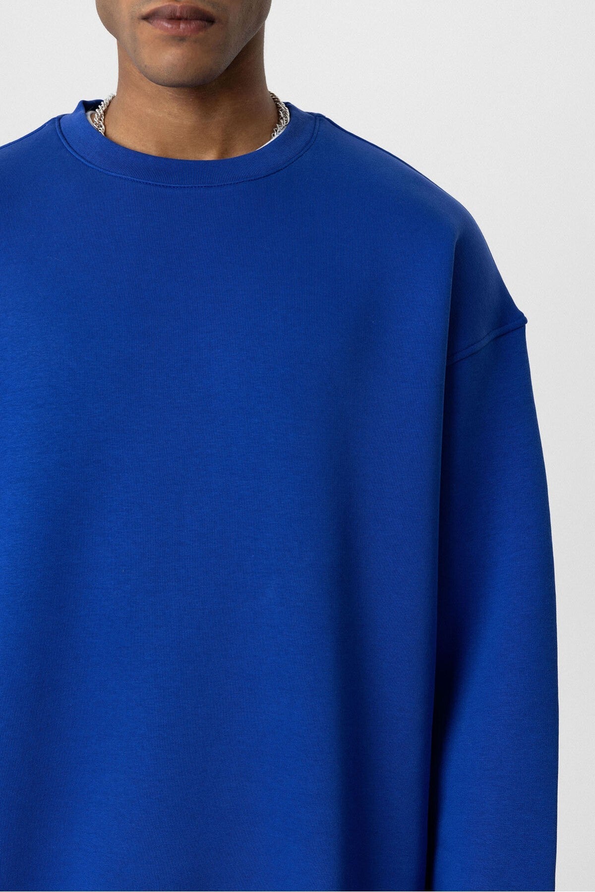 Basic Oversized Crew-Neck Sweatshirt