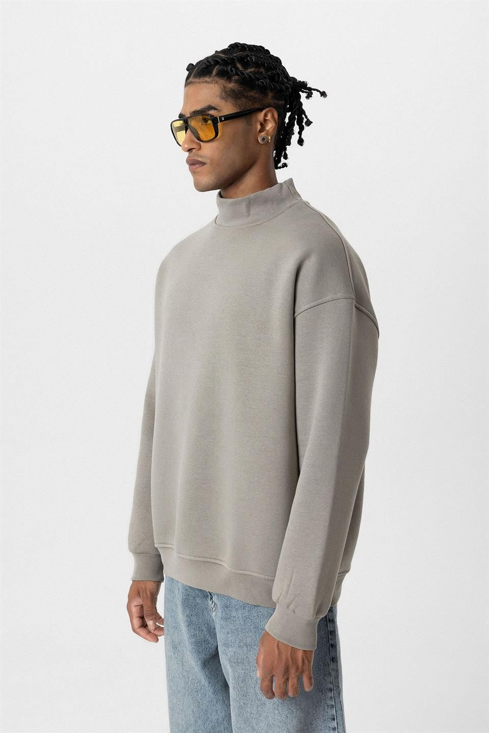 Basic Oversized Crew-Neck Sweatshirt