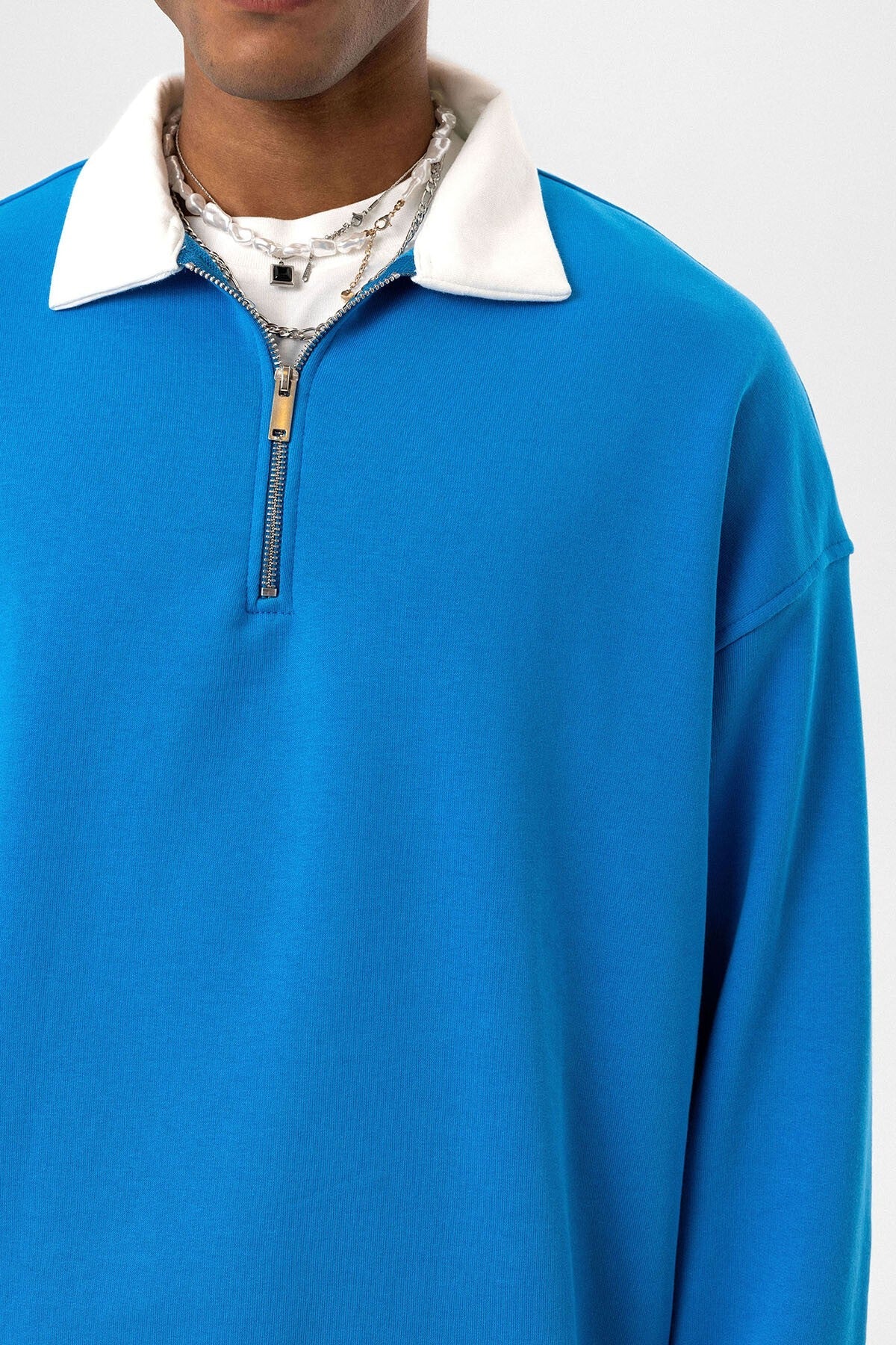 Basic Polo Neck Sweatshirt with Zipper Detail