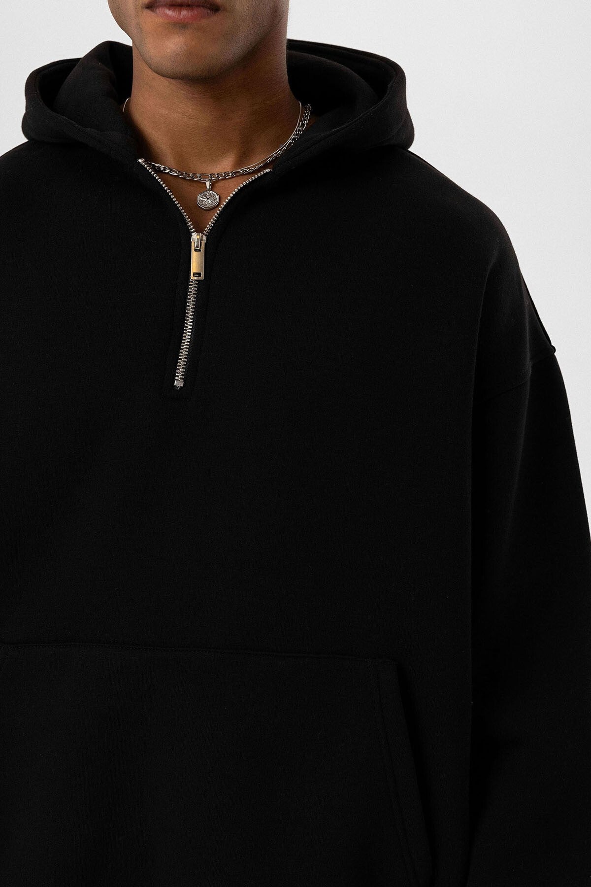 Basic Oversized Hooded Sweatshirt with Zipper Detail