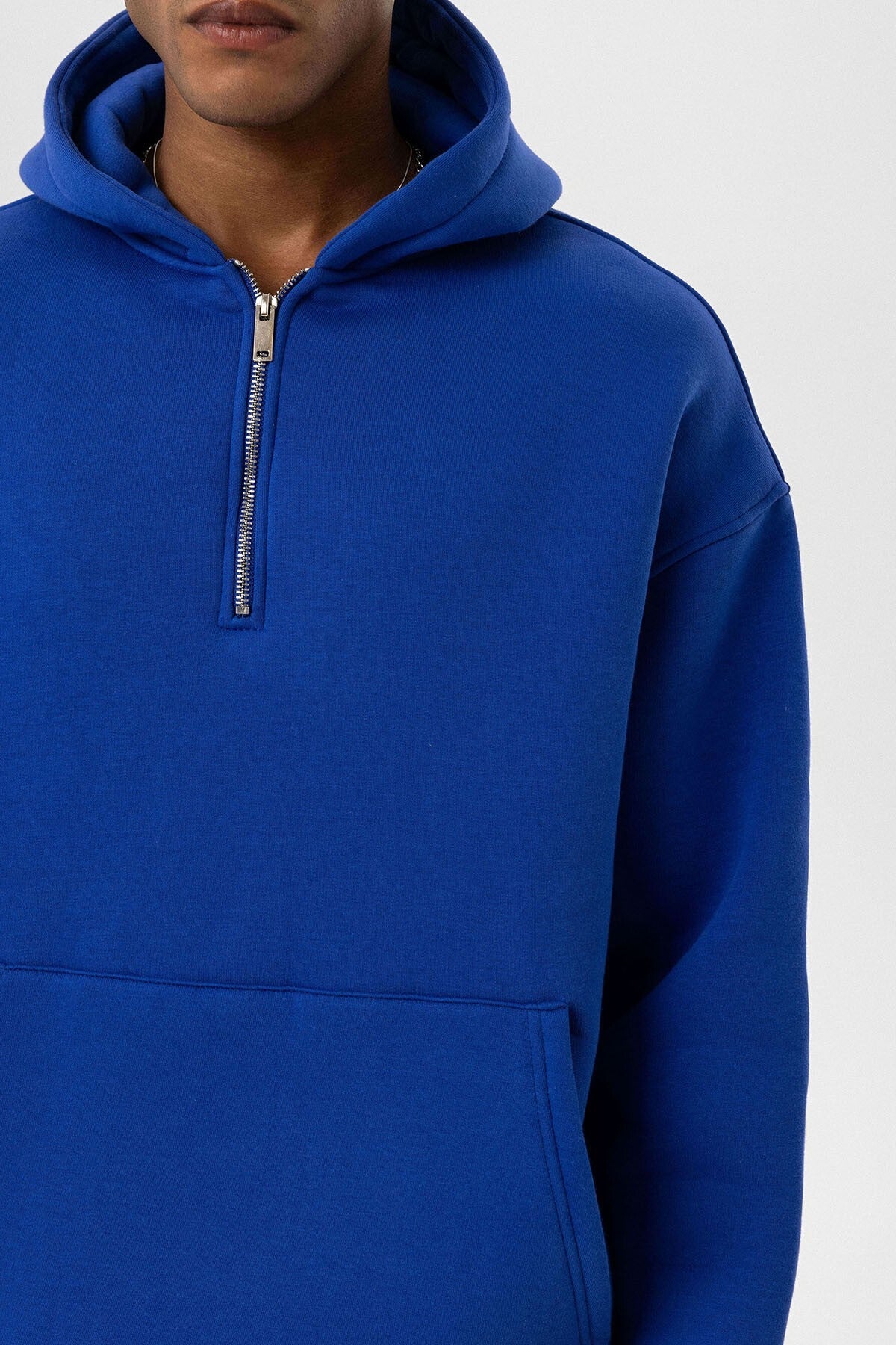 Basic Oversized Hooded Sweatshirt with Zipper Detail